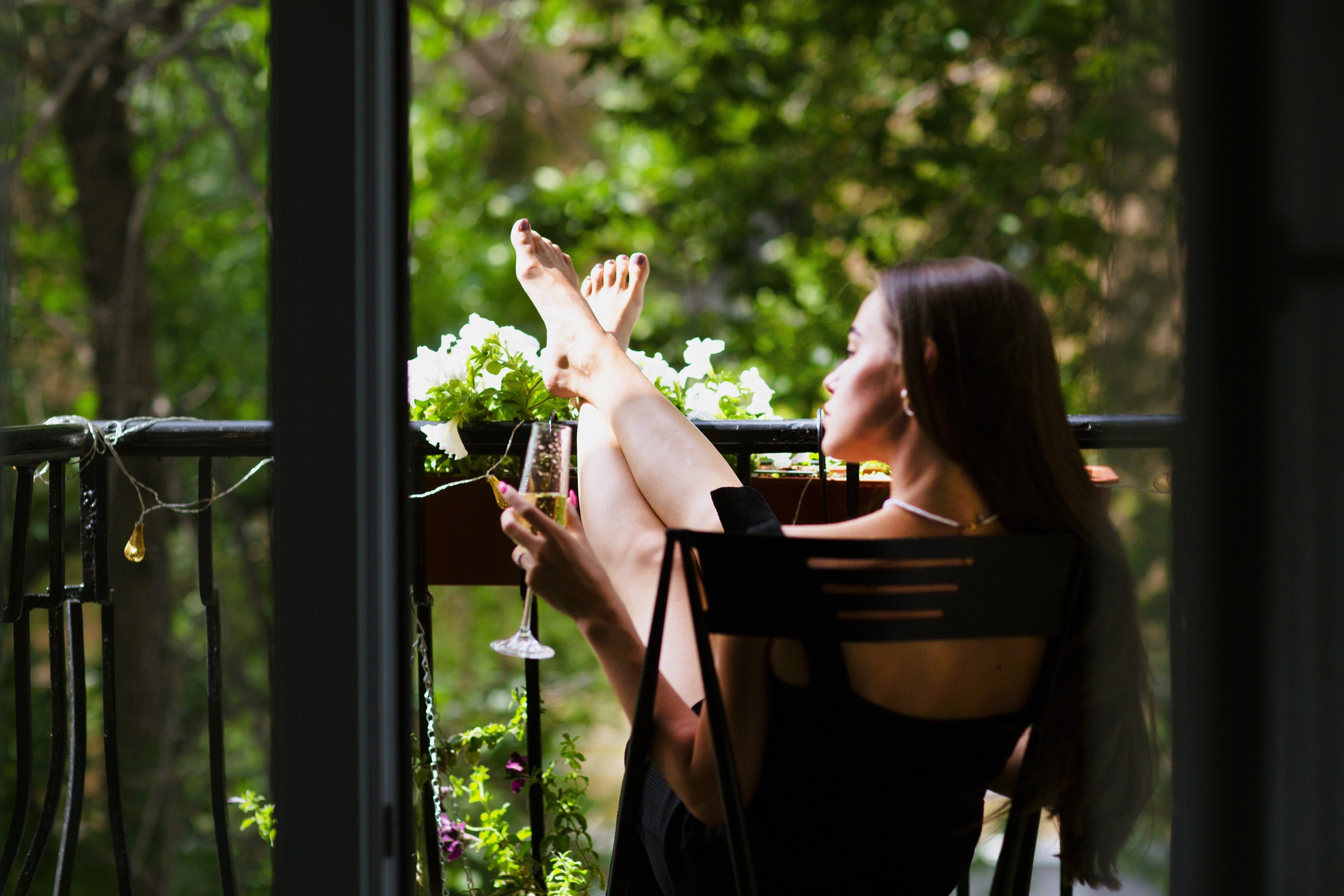 Back to work: Munka utáni kikapcsolódás egy pohár alkoholmentes pezsgővel